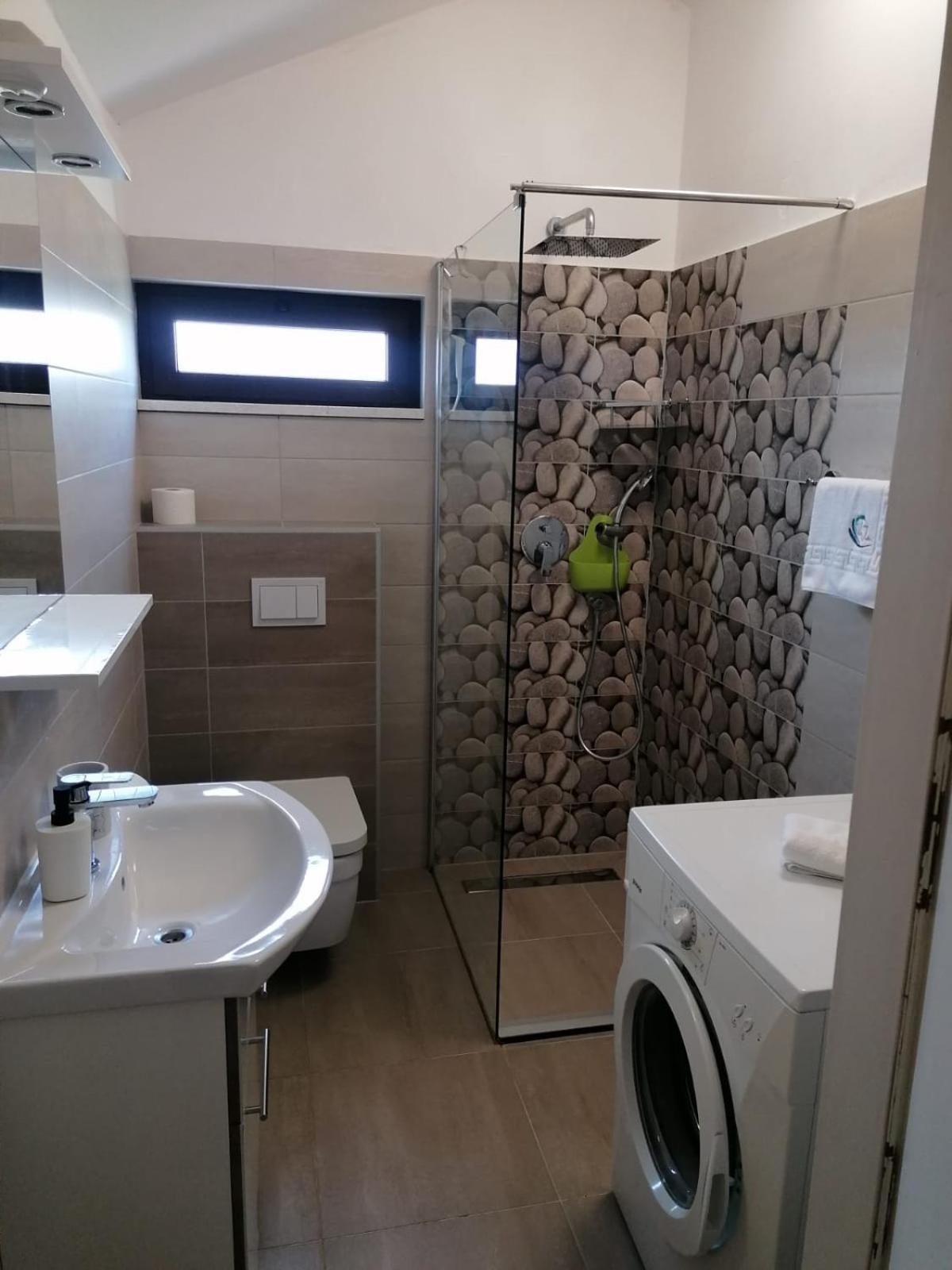 Apartments Villa Julia 特罗吉尔 外观 照片