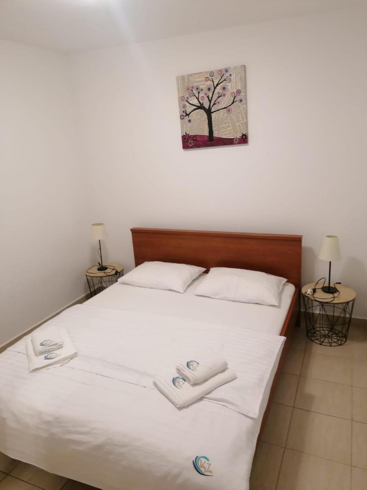 Apartments Villa Julia 特罗吉尔 外观 照片